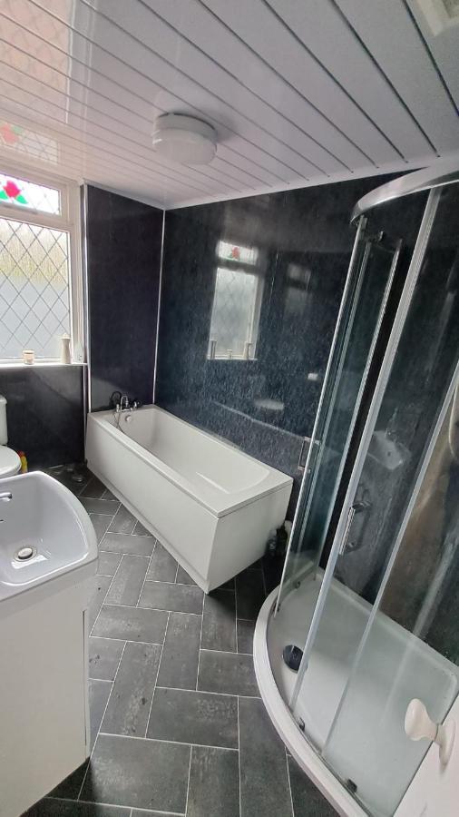 Beach & Tonic Beachside Chalet Humberston Экстерьер фото